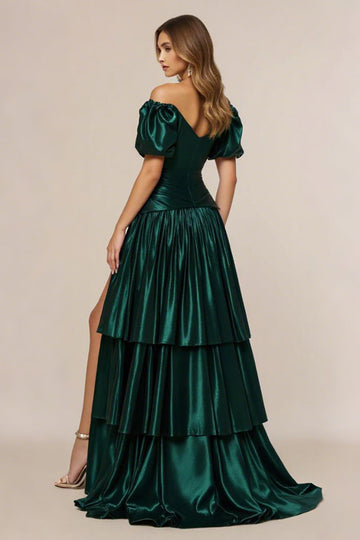 Robe de bal en satin à plusieurs niveaux vert foncé vert foncé